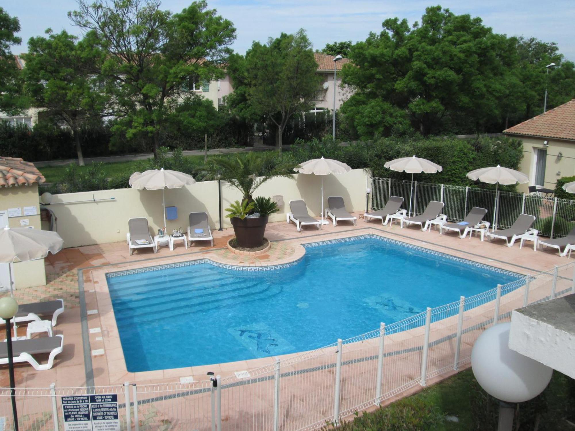 Top Motel Истр Екстериор снимка
